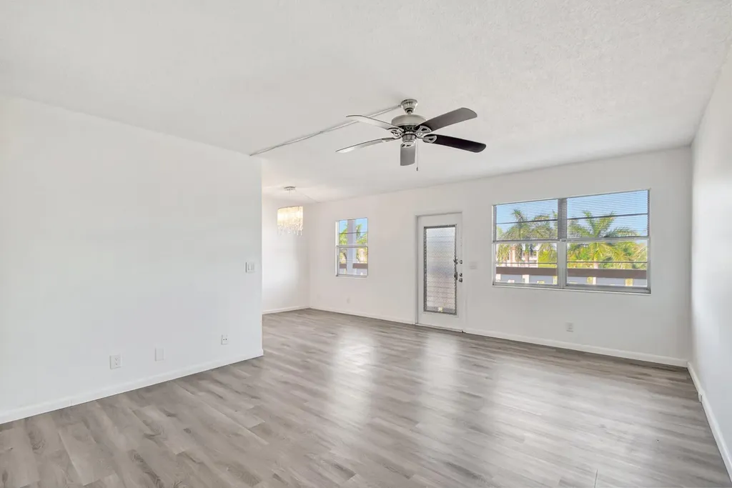 4015 Cornwall A Boca Raton FL 33434
