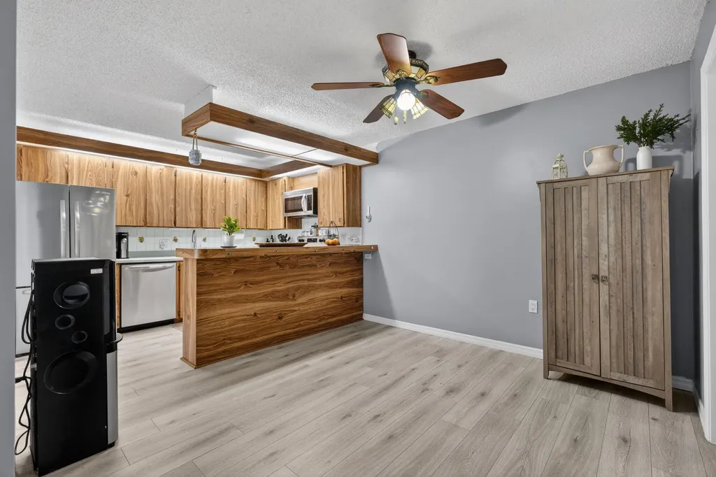 527 5th Terrace Palm Beach Gardens FL 33418
