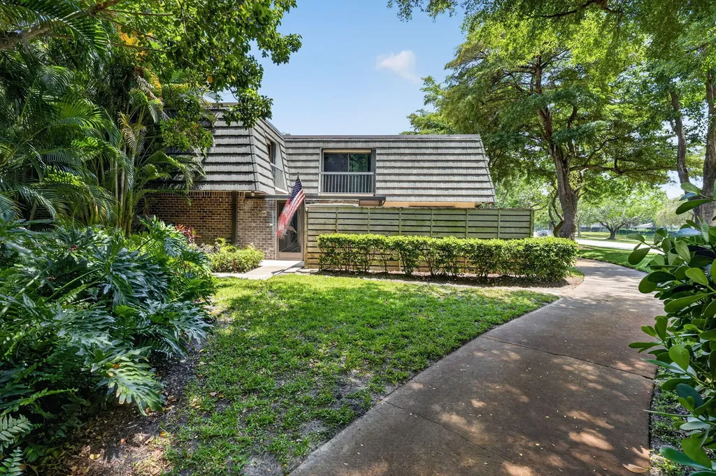 527 5th Terrace Palm Beach Gardens FL 33418