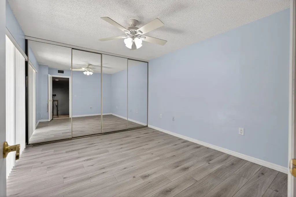 527 5th Terrace Palm Beach Gardens FL 33418