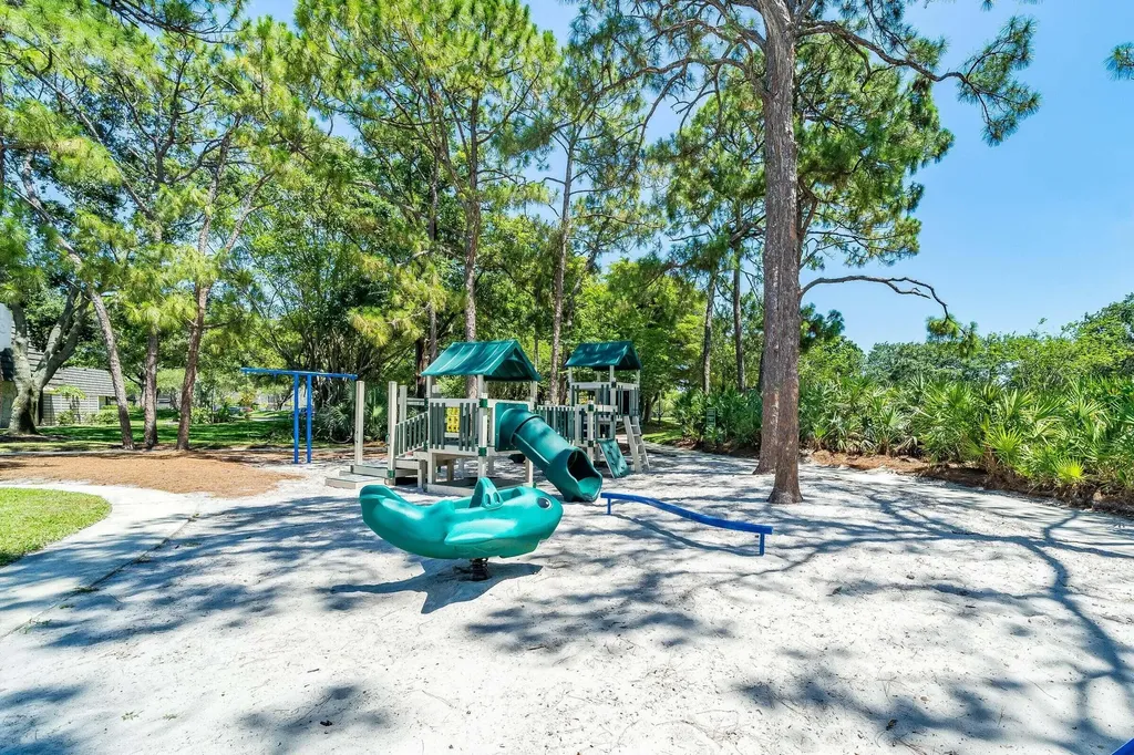 527 5th Terrace Palm Beach Gardens FL 33418