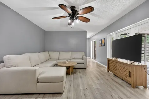 527 5th Terrace Palm Beach Gardens FL 33418
