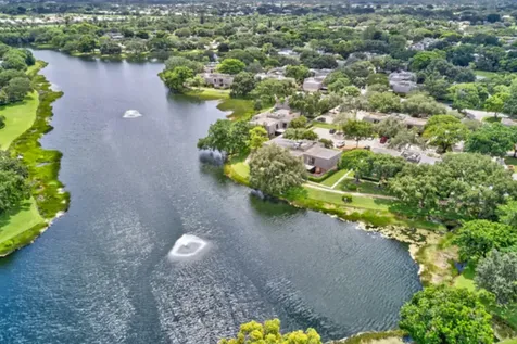 527 5th Terrace Palm Beach Gardens FL 33418
