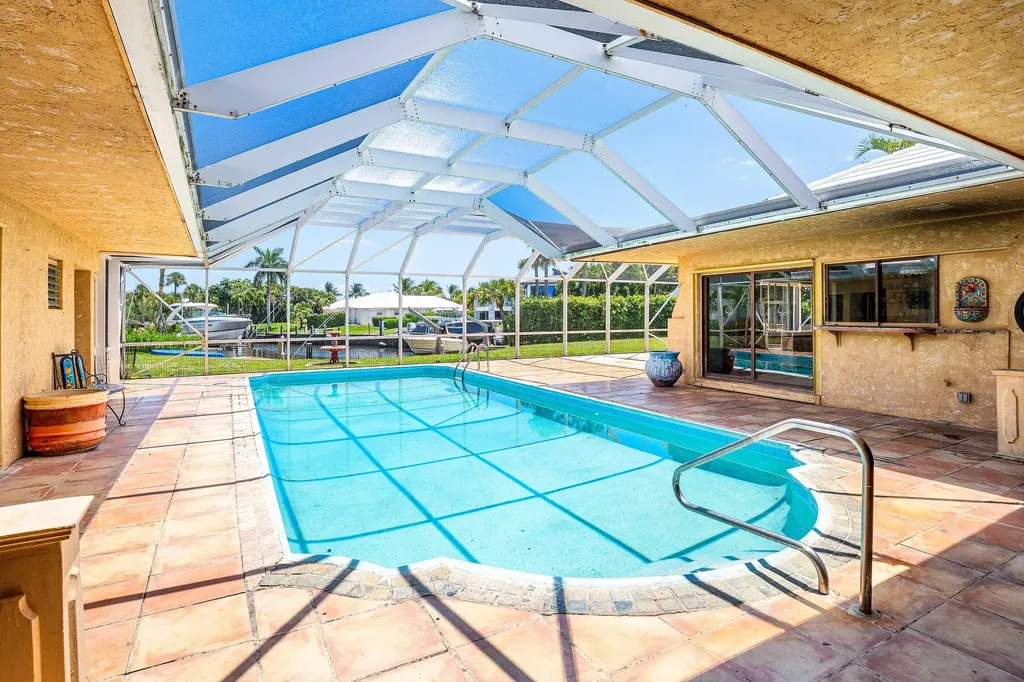920 Emerald Row Gulf Stream FL 33483
