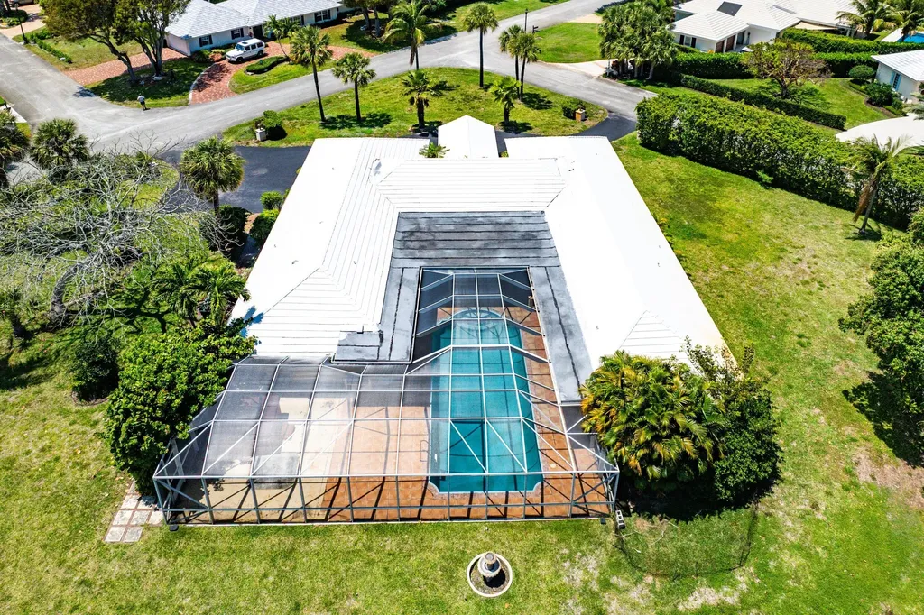920 Emerald Row Gulf Stream FL 33483