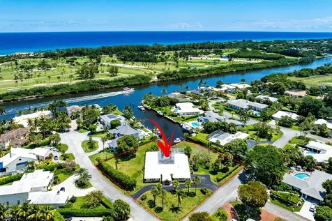 920 Emerald Row Gulf Stream FL 33483