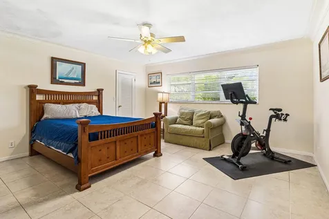 920 Emerald Row Gulf Stream FL 33483