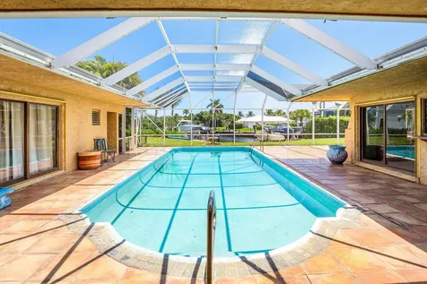 920 Emerald Row Gulf Stream FL 33483
