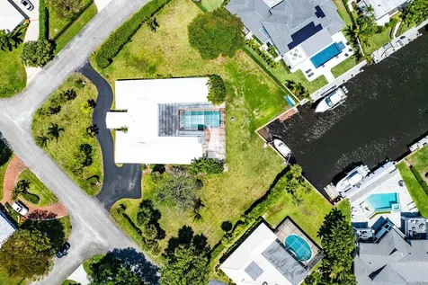 920 Emerald Row Gulf Stream FL 33483