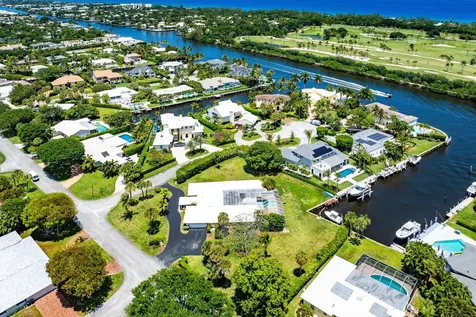 920 Emerald Row Gulf Stream FL 33483