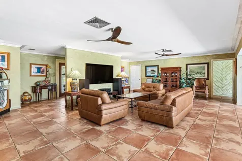 920 Emerald Row Gulf Stream FL 33483
