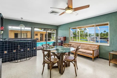 920 Emerald Row Gulf Stream FL 33483