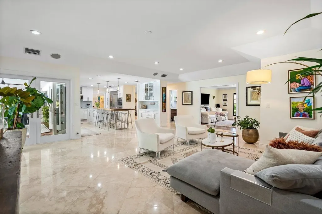 3765 Kings Way Boca Raton FL 33434