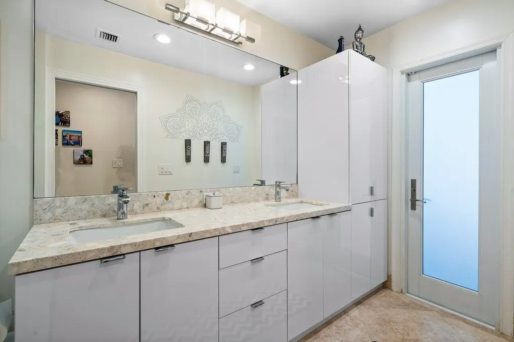 3765 Kings Way Boca Raton FL 33434