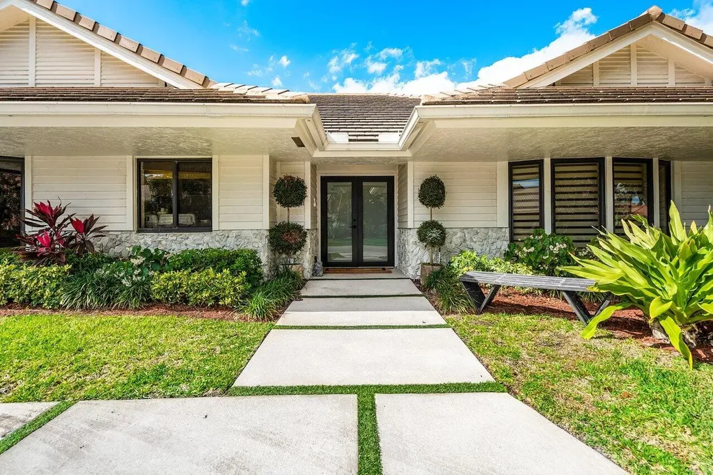 3765 Kings Way Boca Raton FL 33434