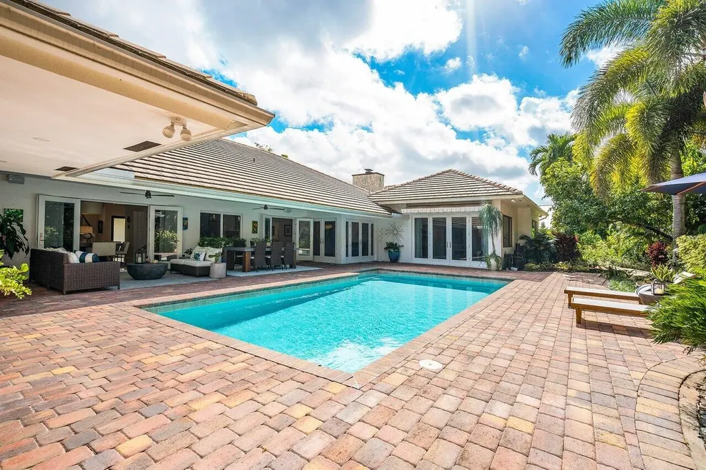 3765 Kings Way Boca Raton FL 33434
