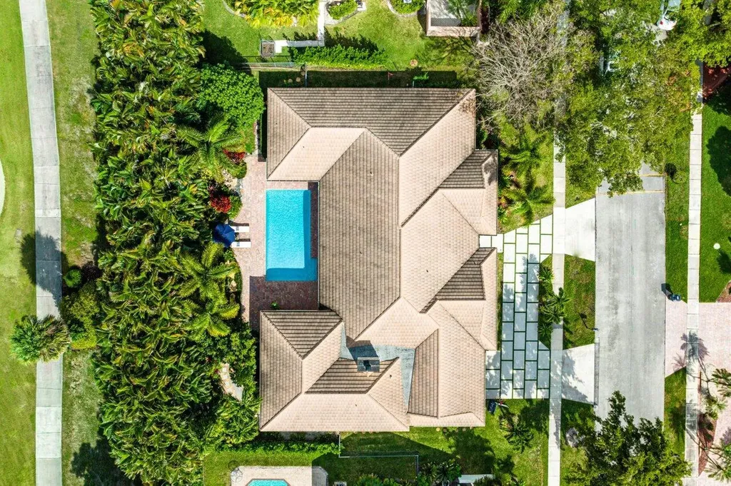 3765 Kings Way Boca Raton FL 33434