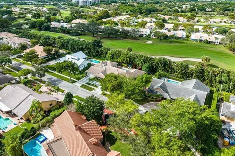 3765 Kings Way Boca Raton FL 33434