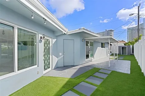 2000 SE 26th Avenue Fort Lauderdale FL 33316