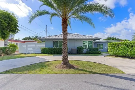 2000 SE 26th Avenue Fort Lauderdale FL 33316