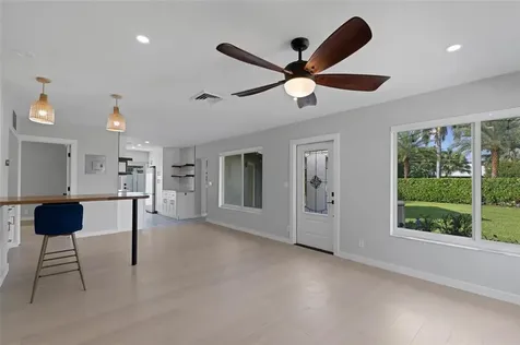 2000 SE 26th Avenue Fort Lauderdale FL 33316