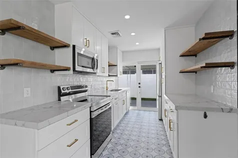 2000 SE 26th Avenue Fort Lauderdale FL 33316