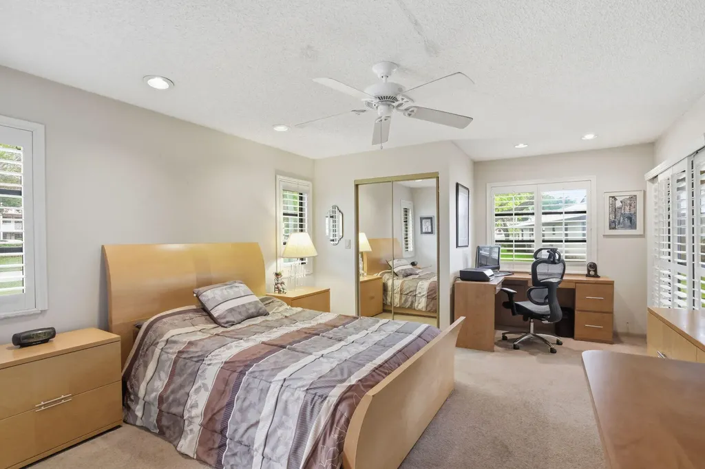 6329 Royal Manor Circle Delray Beach FL 33484