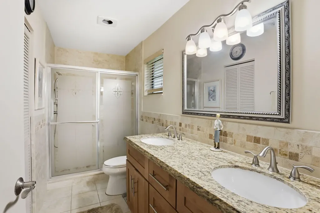 6329 Royal Manor Circle Delray Beach FL 33484