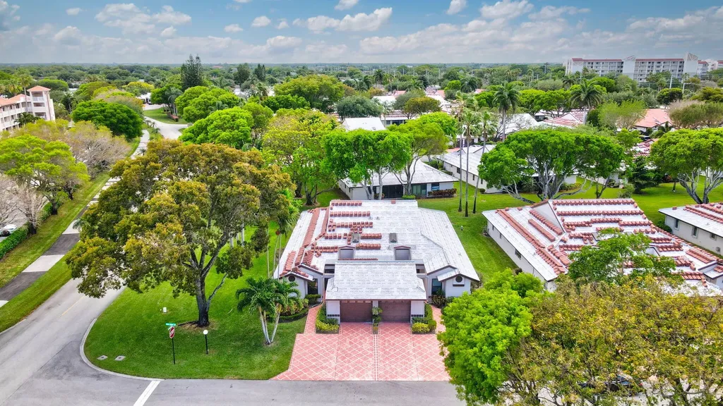 6329 Royal Manor Circle Delray Beach FL 33484