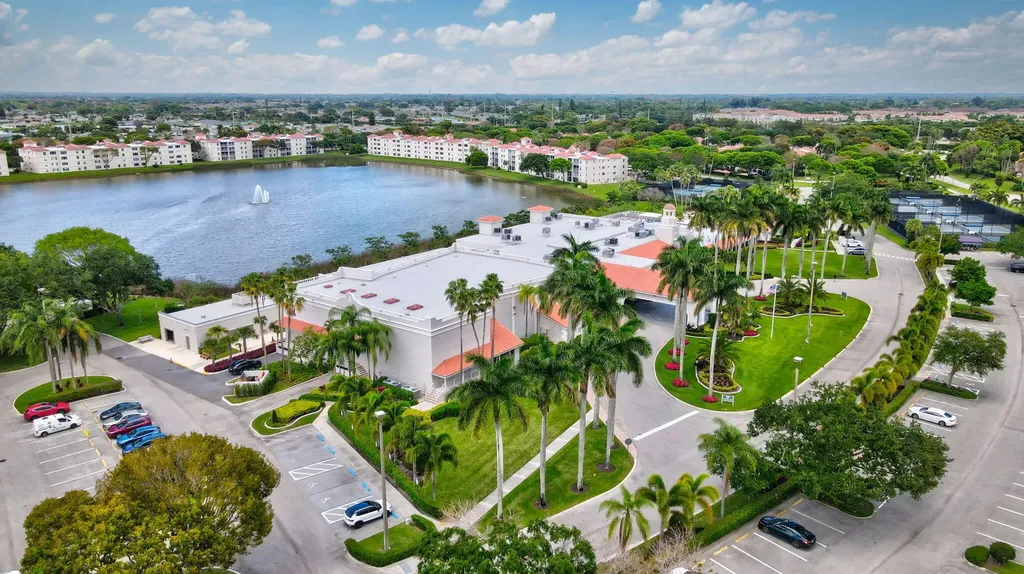6329 Royal Manor Circle Delray Beach FL 33484