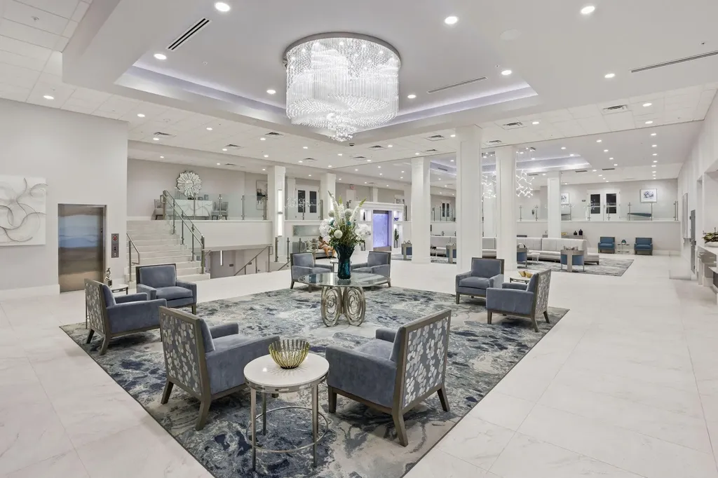 6329 Royal Manor Circle Delray Beach FL 33484