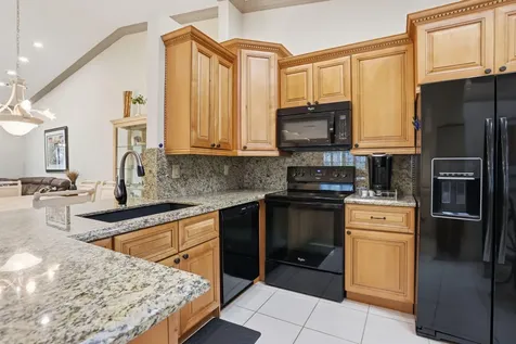 6329 Royal Manor Circle Delray Beach FL 33484