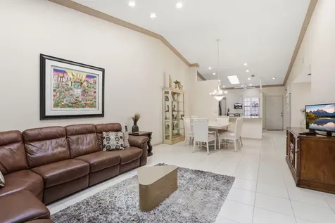 6329 Royal Manor Circle Delray Beach FL 33484