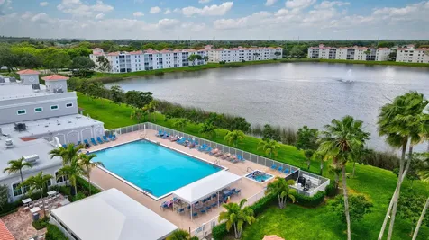 6329 Royal Manor Circle Delray Beach FL 33484