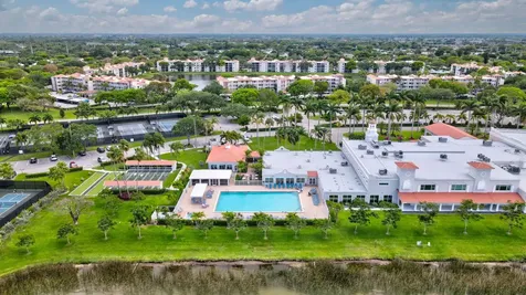 6329 Royal Manor Circle Delray Beach FL 33484