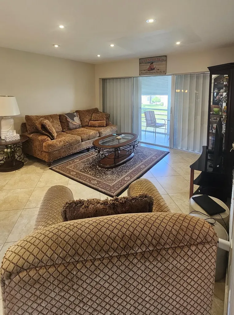 504 Davis Road Palm Springs FL 33461