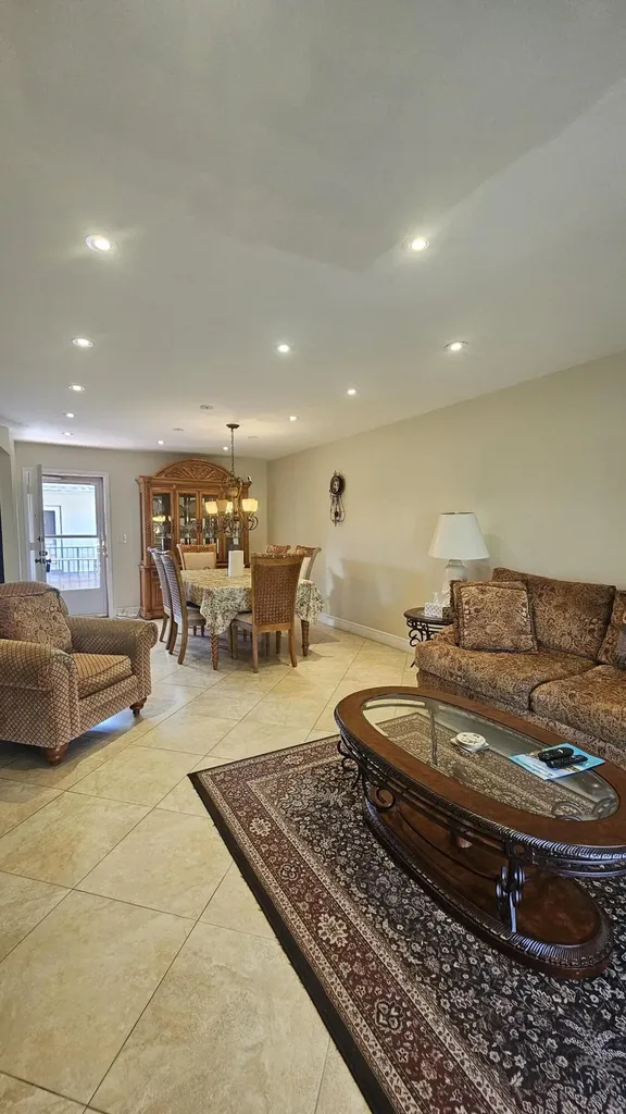 504 Davis Road Palm Springs FL 33461