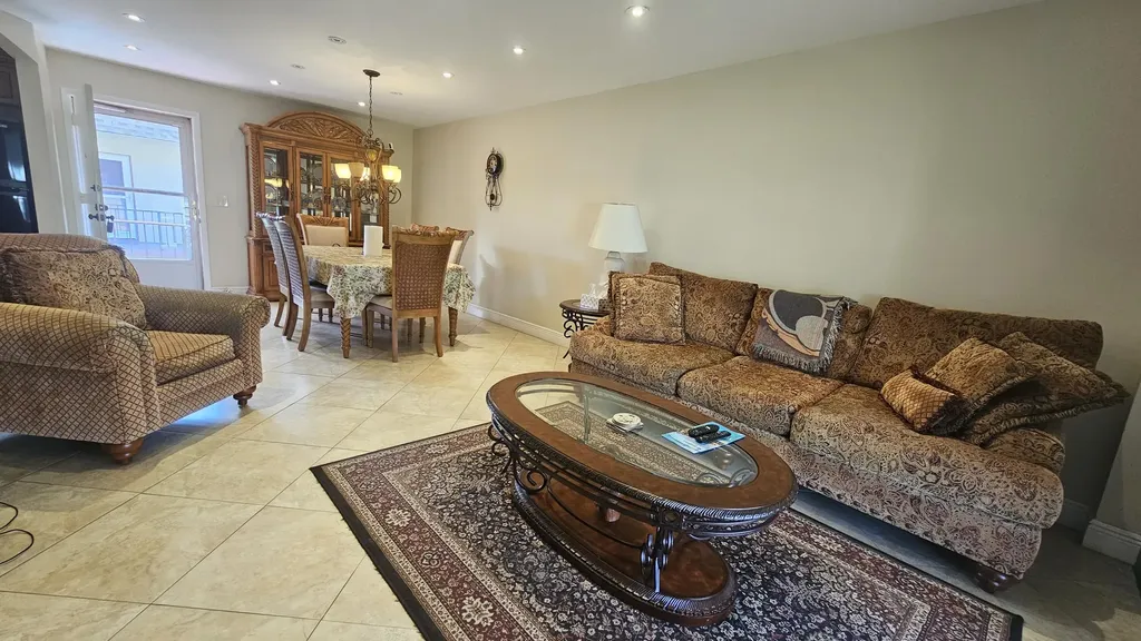 504 Davis Road Palm Springs FL 33461