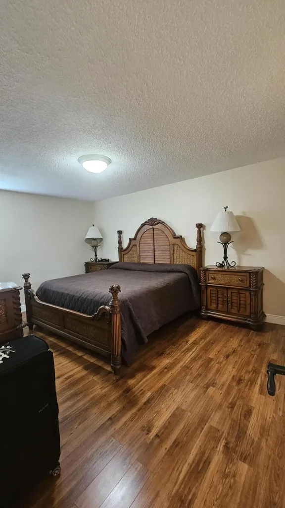 504 Davis Road Palm Springs FL 33461