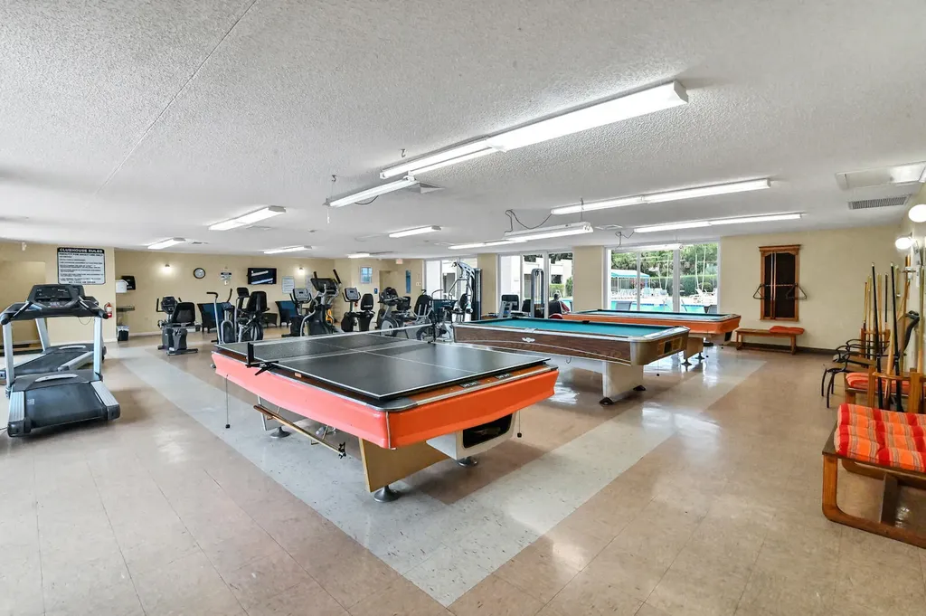 504 Davis Road Palm Springs FL 33461