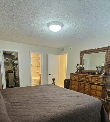504 Davis Road Palm Springs FL 33461