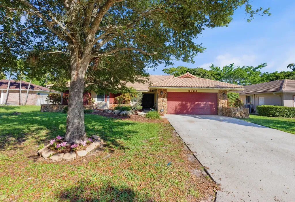 9924 NW 3rd Place Coral Springs FL 33071