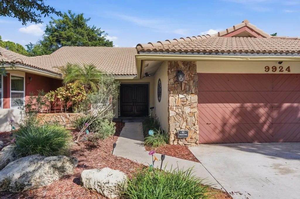 9924 NW 3rd Place Coral Springs FL 33071
