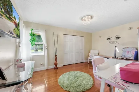 9924 NW 3rd Place Coral Springs FL 33071
