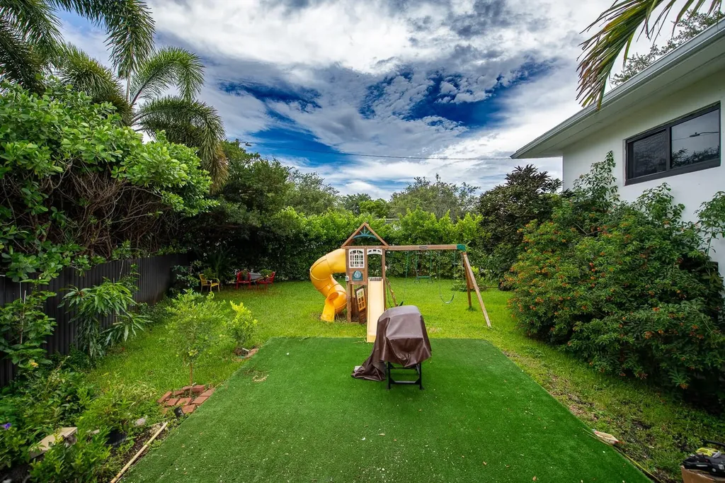 18560 NE 20th Court North Miami Beach FL 33179