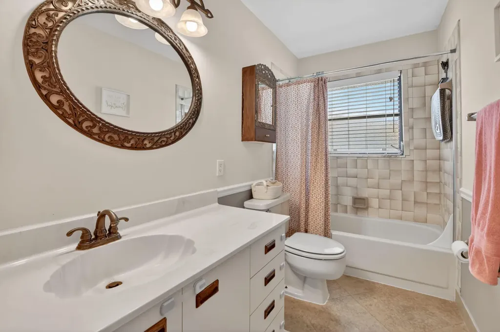 749 Camino Lakes Circle Boca Raton FL 33486