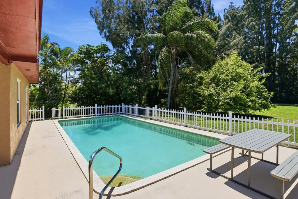 128 Barberton Road Lake Worth FL 33467