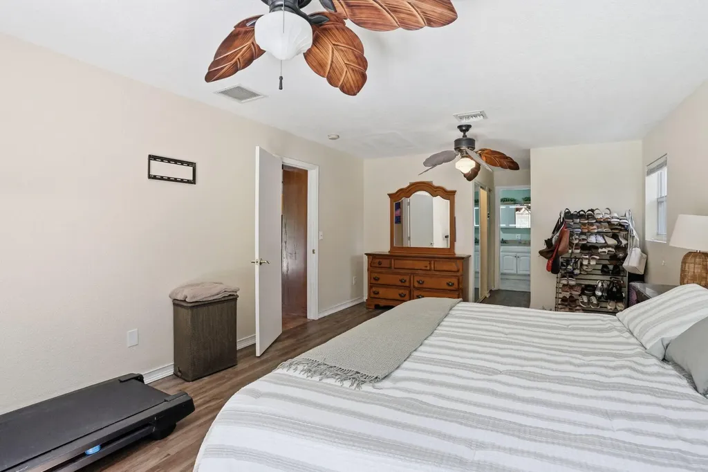 128 Barberton Road Lake Worth FL 33467