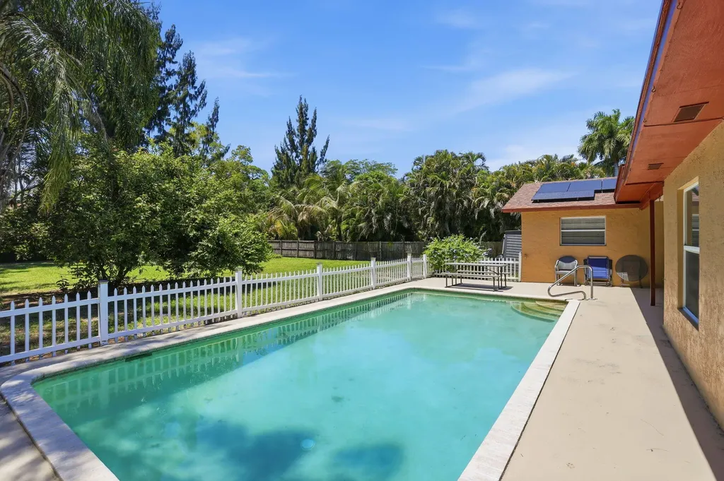 128 Barberton Road Lake Worth FL 33467