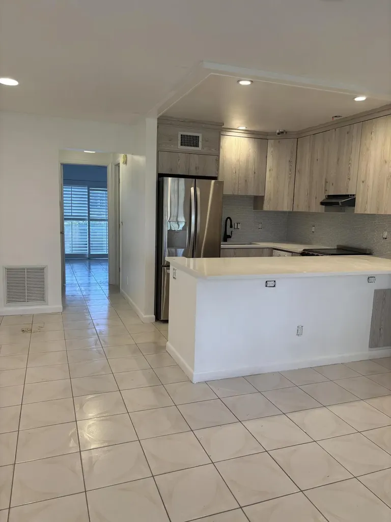223 Coventry J West Palm Beach FL 33417